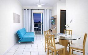 Apto charmoso na V Planalto perto Shopping com 2 Quartos de Casal ArCond Wifi 500megas Home Office e Garagem em Dourados